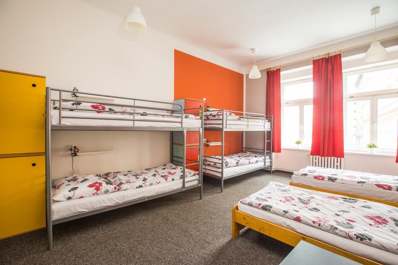 Hostel Advantage Прага Екстер'єр фото